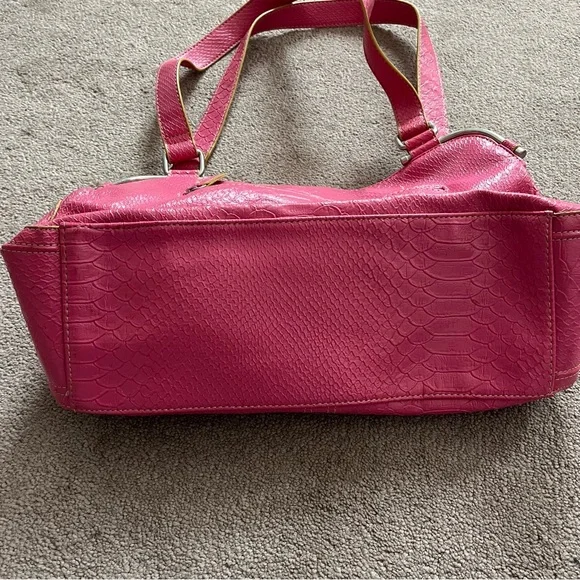 2/$20 Jaclyn Smith Faux Snakeskin Multi-Pocket Purse - Picture 5 of 15